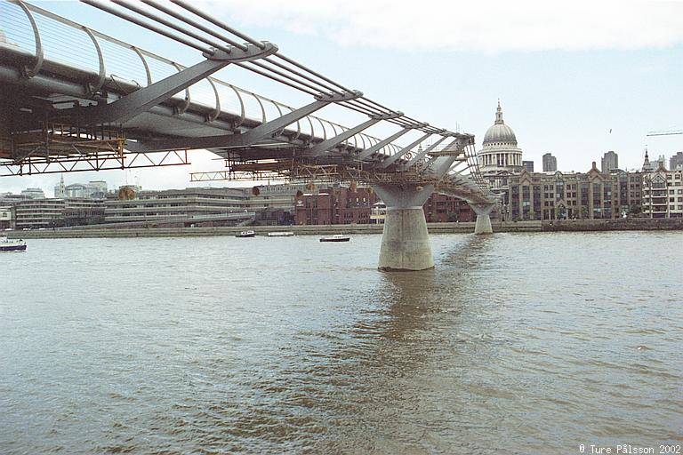 Millennium bridge